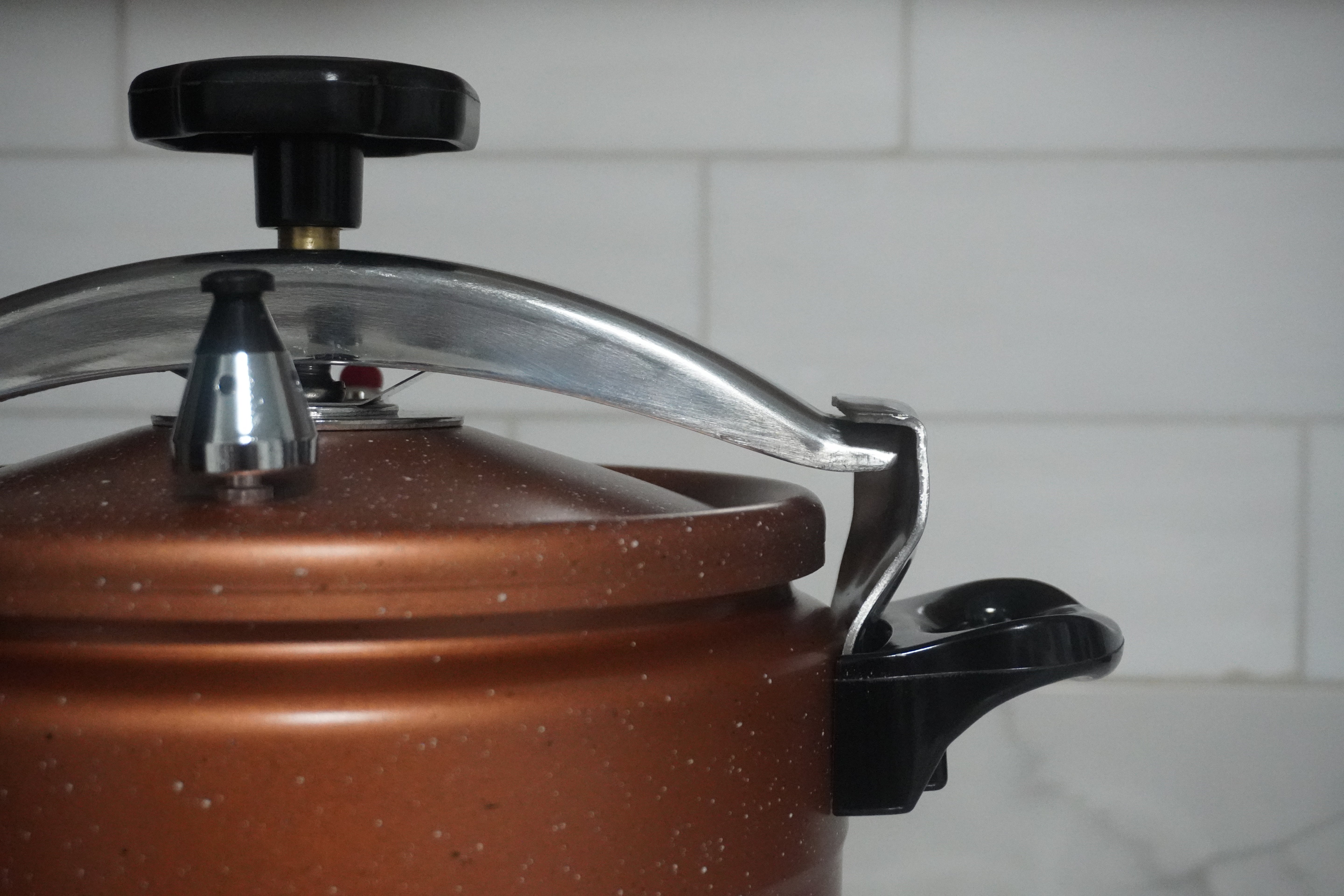 Aluminum Pressure Cooker 8L (Orange)