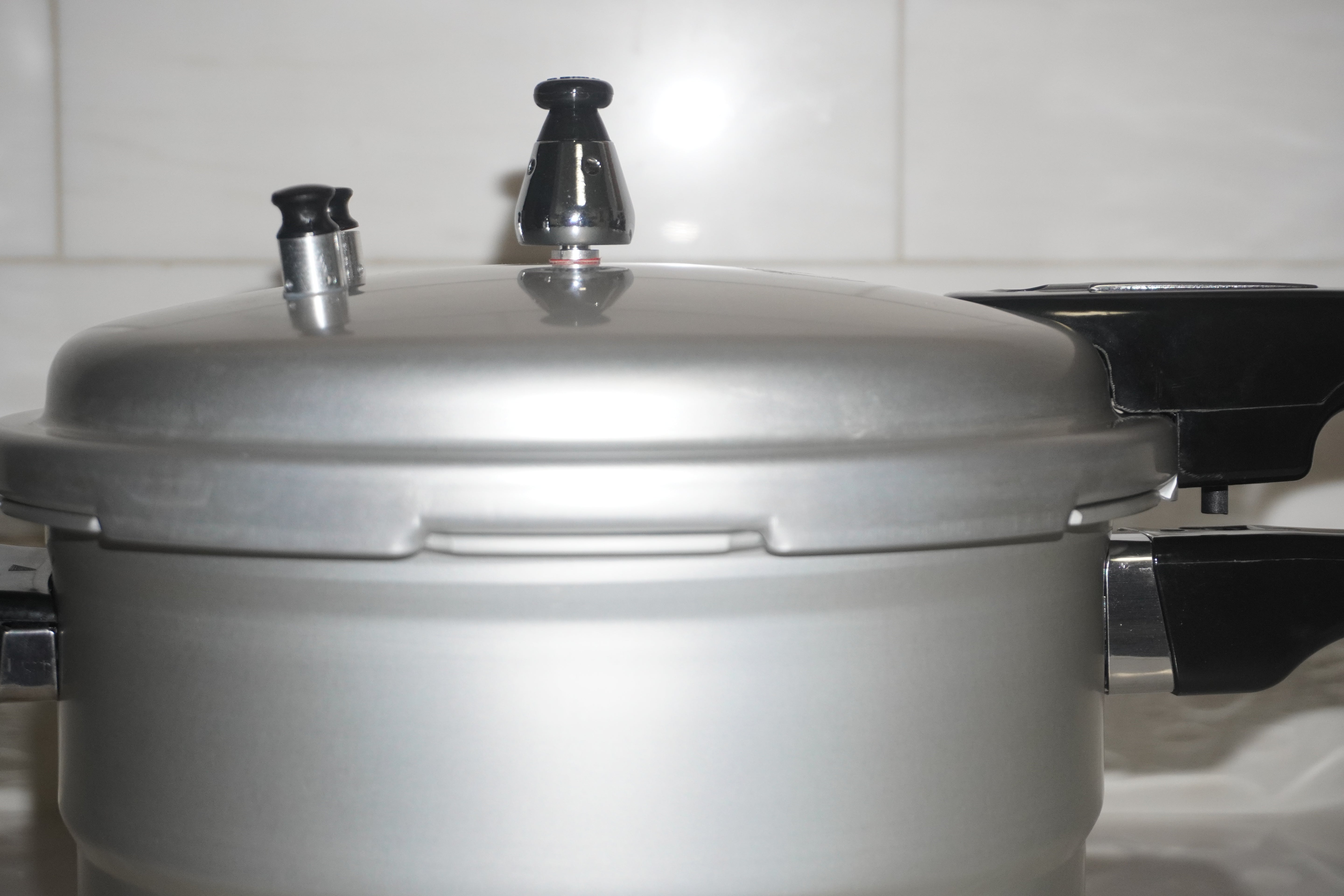 Stovetop Pressure Cooker 7L