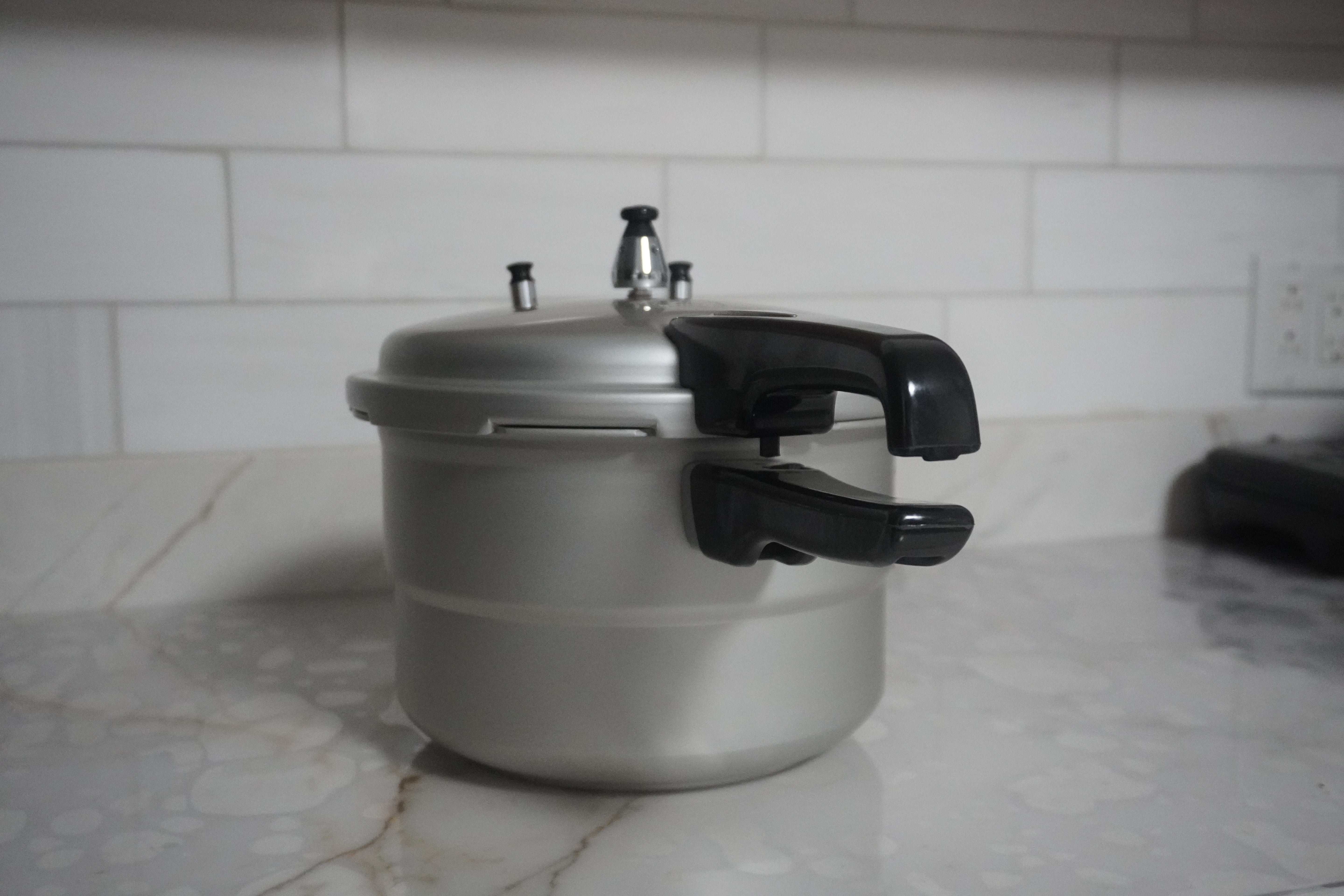 Stovetop Pressure Cooker 11L