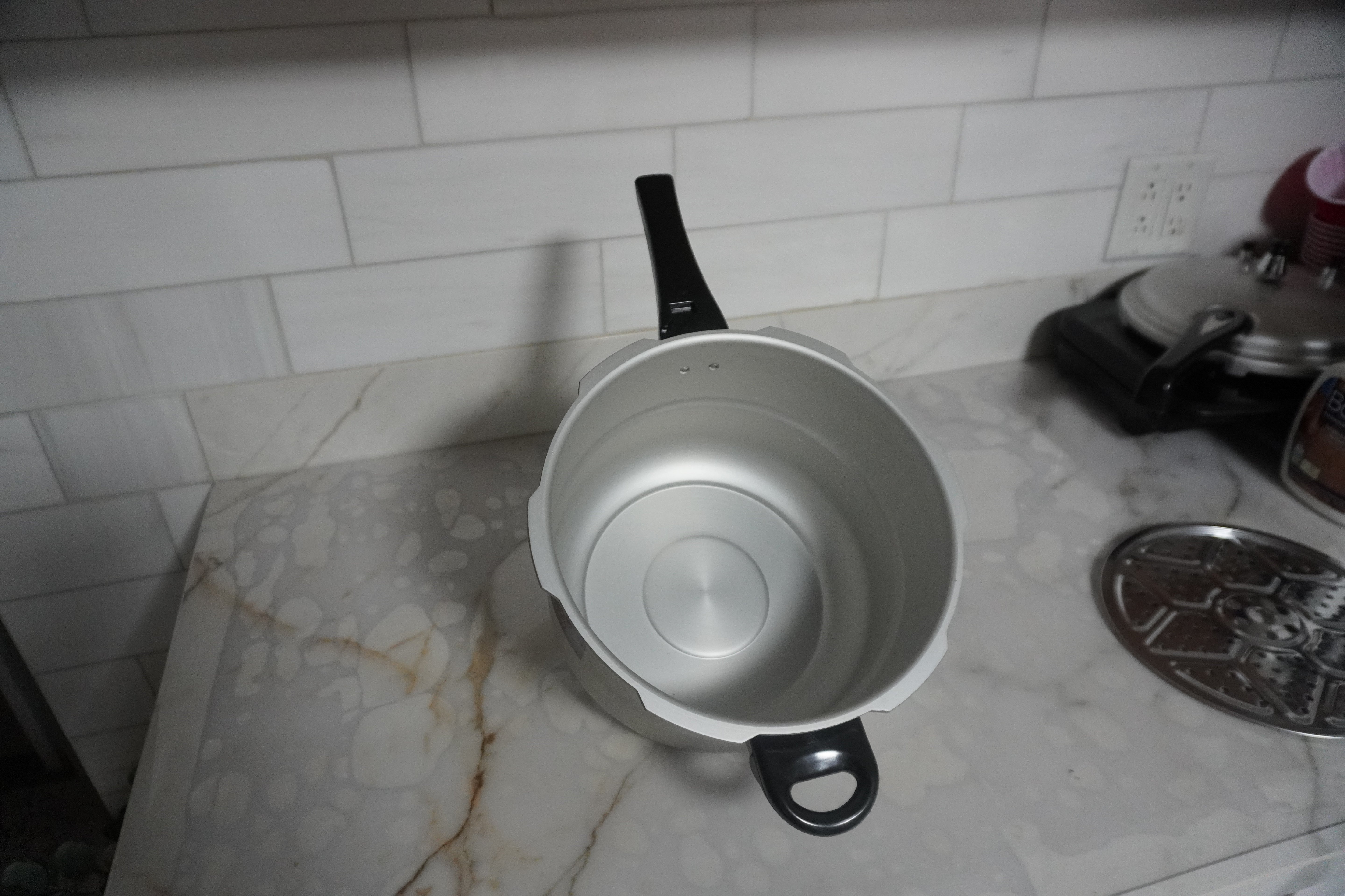 Stovetop Pressure Cooker 9L