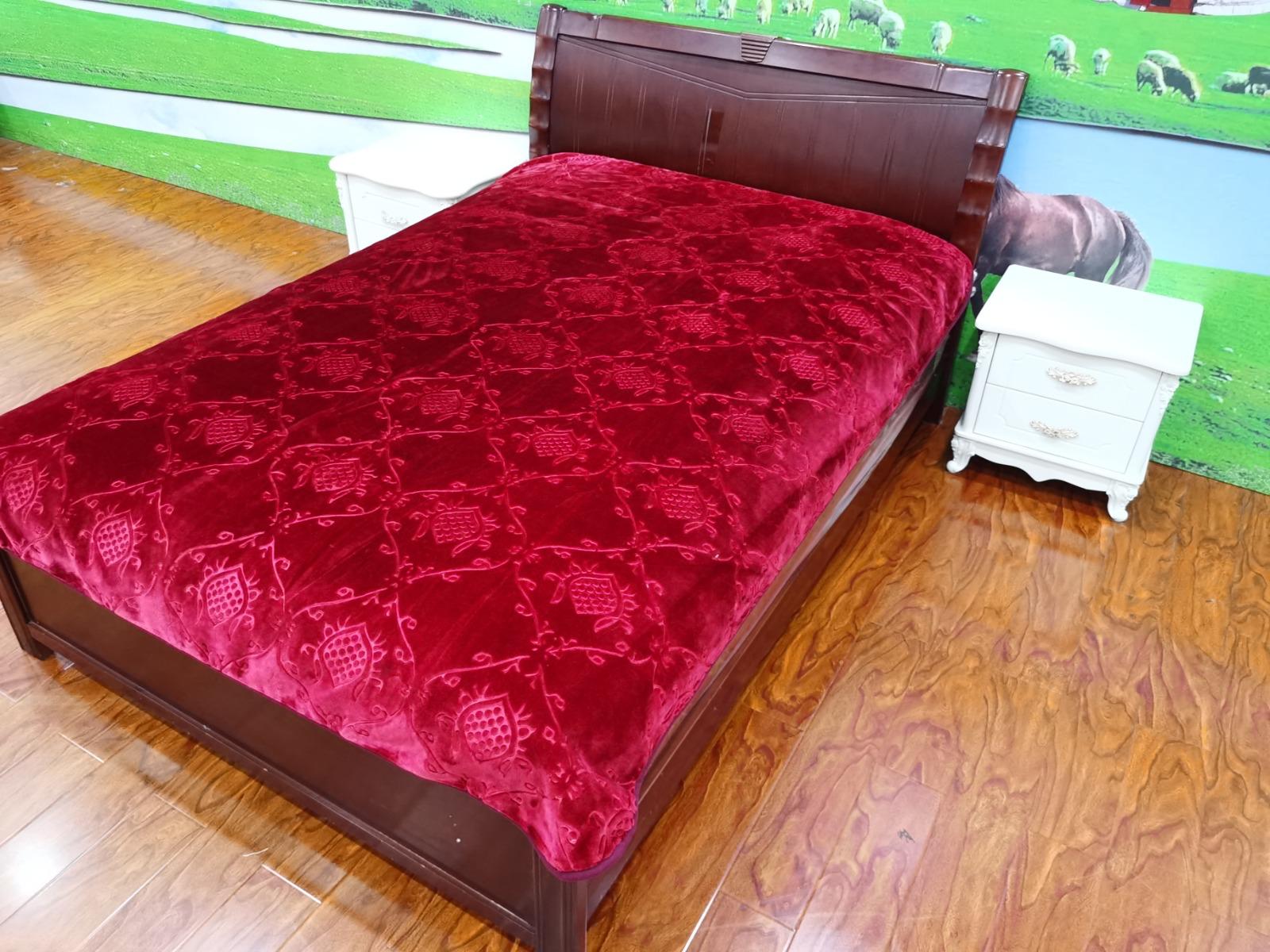 Rayyan Blanket (red)