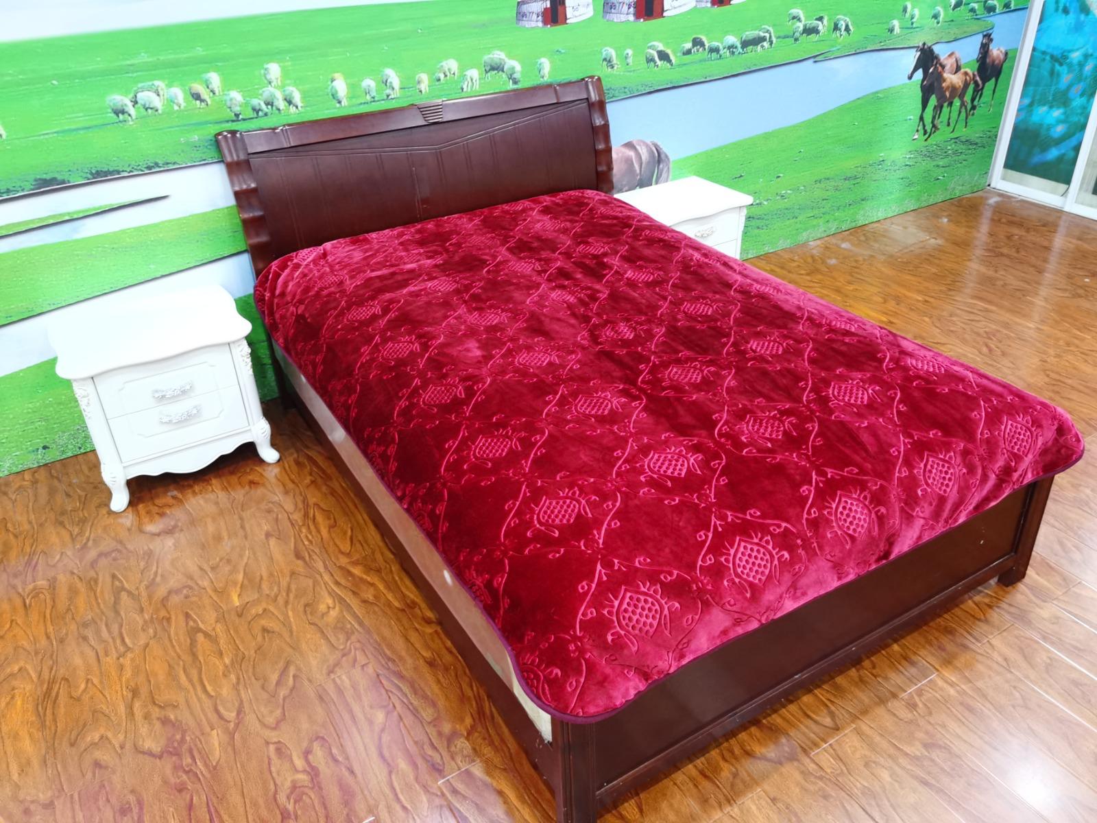 Rayyan Blanket (red)