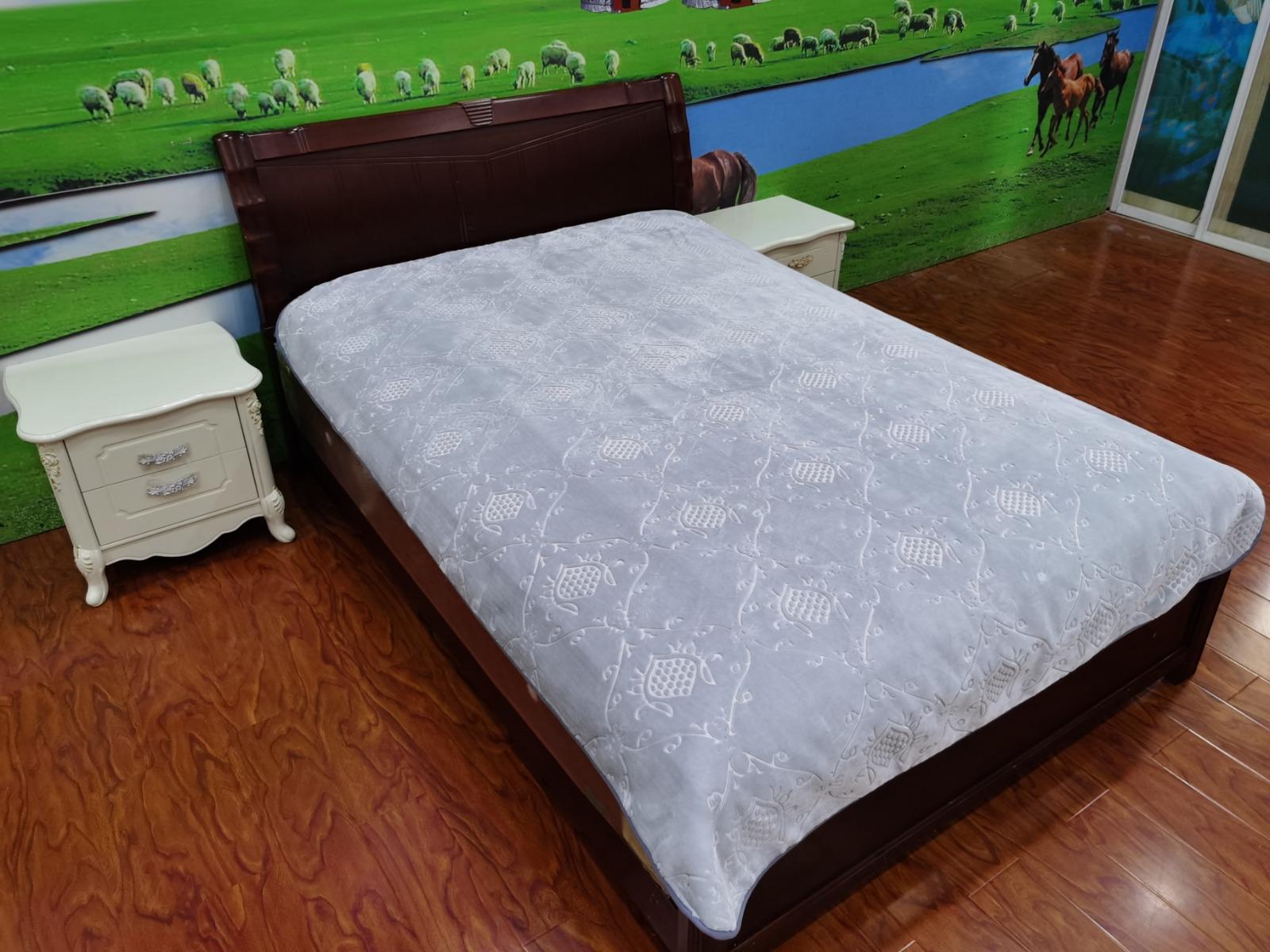 Rayyan Blanket (gray)