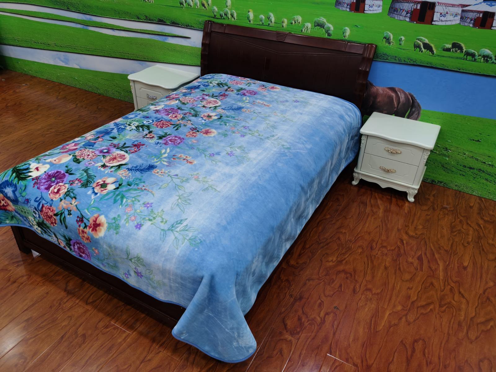 Rayyan Blanket (Sky blue)