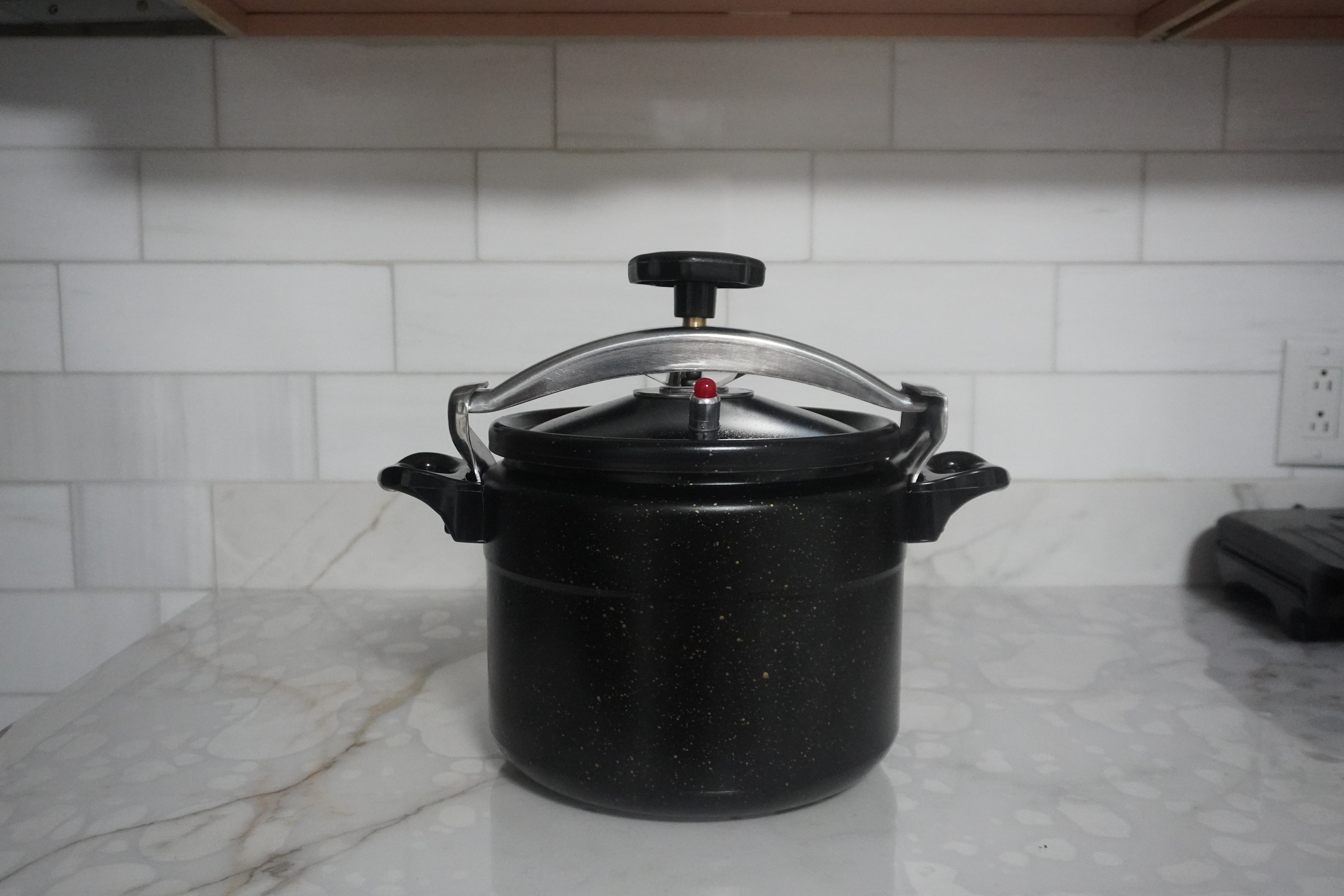 Aluminum Pressure Cooker 10L (Black)